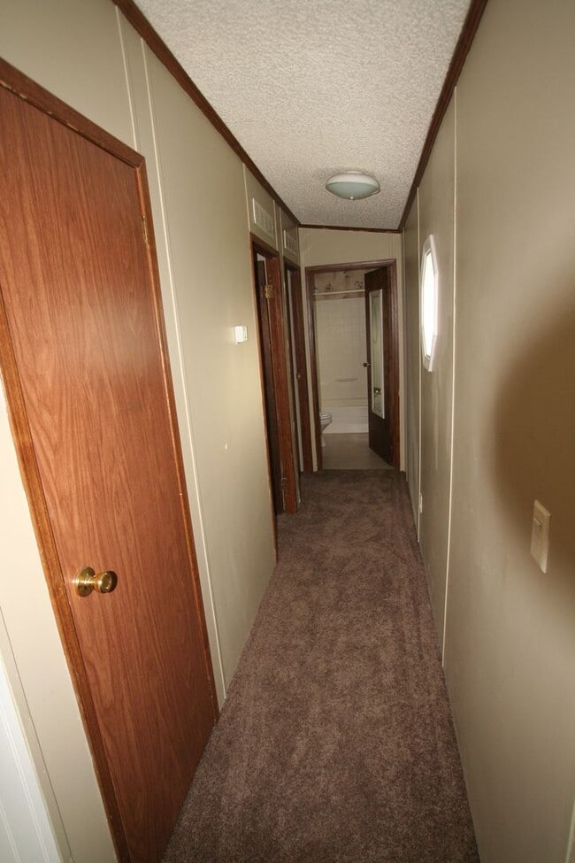 Foto del edificio - 3 br 2 bath manufactured centrally located