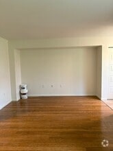 Building Photo - 40 Mimosa Ct