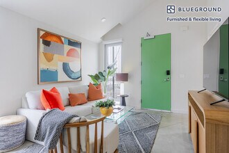 Building Photo - 3630 Overland Ave