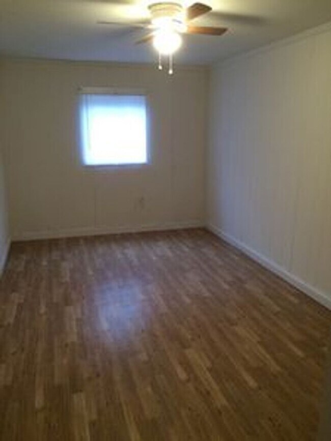 Foto del edificio - Spacious 4 bed 2 bath House in Church Hill