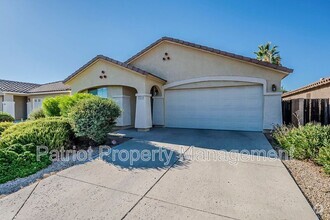 Building Photo - 13930 W Country Gables Dr