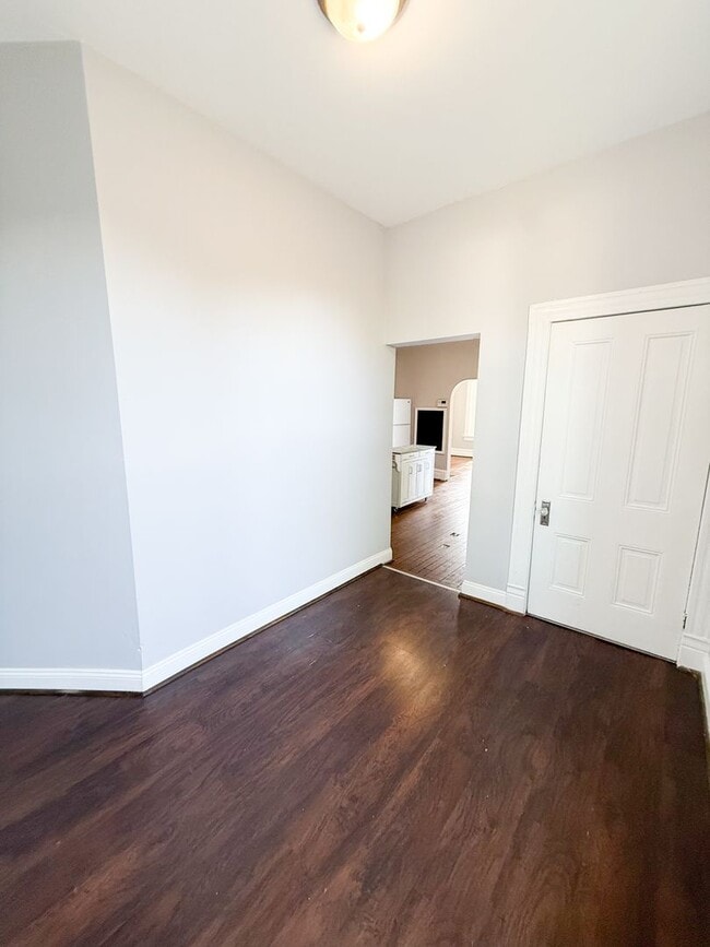 Building Photo - 4455 S 38th St
