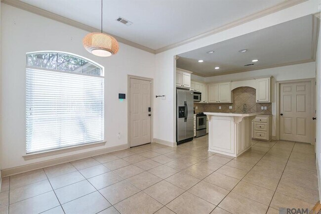 Building Photo - 3BR/2BA Summerwood Home – Open Layout & Great Yard