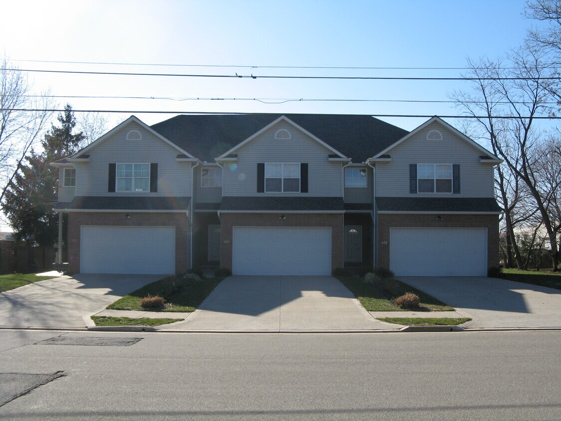 349 Sheraton Dr NW, North Canton, OH 44720 Townhome Rentals in North