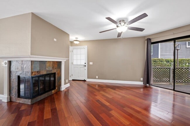 Foto del edificio - 7 Oak Spring Ln