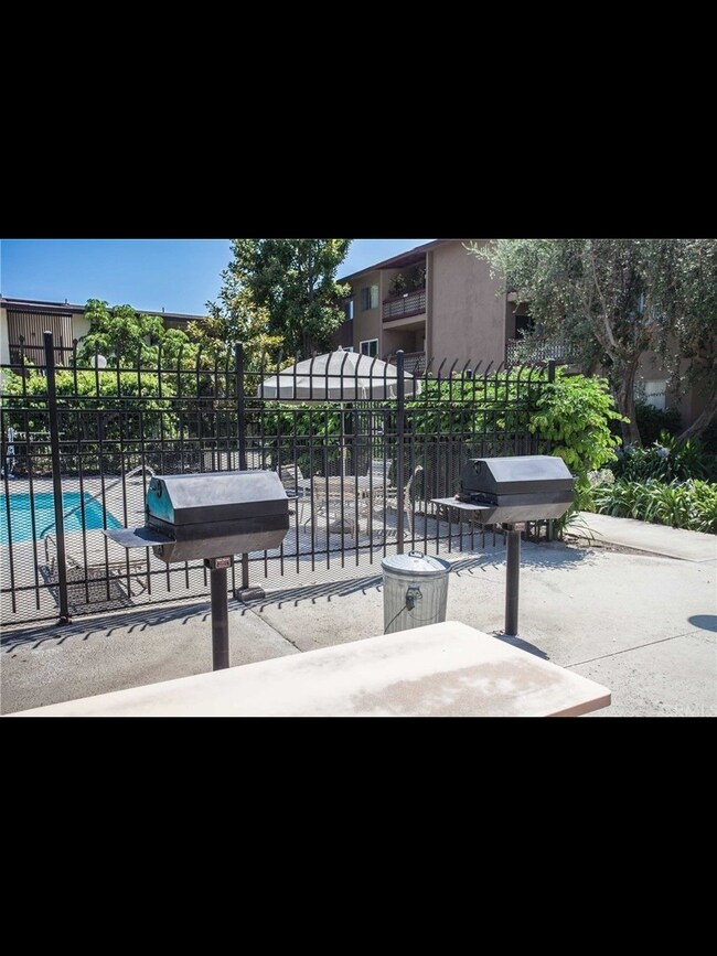 12200 Montecito Rd Unit B304, Seal Beach, CA 90740 Condo for Rent in