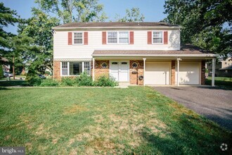 Building Photo - 1016 Eagle Ln