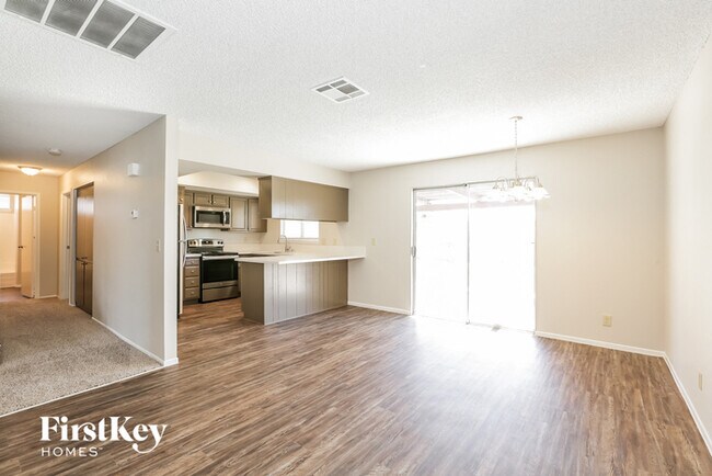 Building Photo - 6779 Carrera Dr