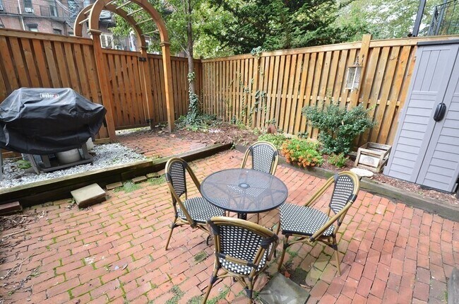 Building Photo - 31 Braddock Park