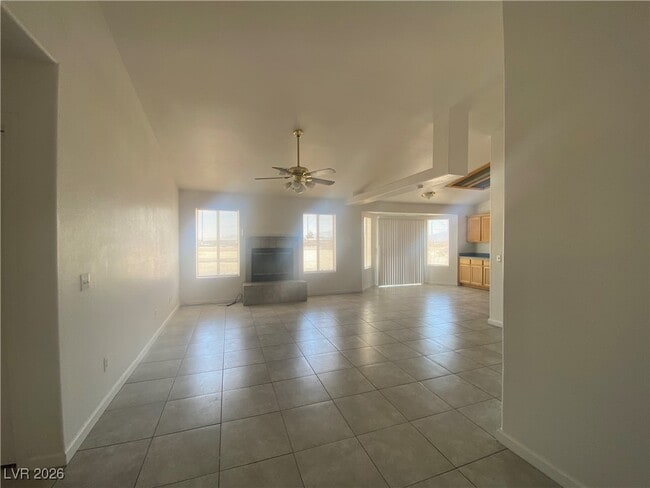 Foto del edificio - 2141 W Scales Wy