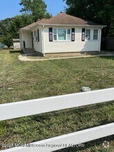 Building Photo - 632 Palmer Ave