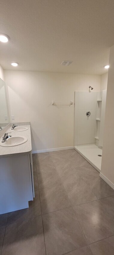 Foto principal - Beautiful New Construction 3/2 in Greyston...