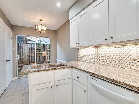 Foto del edificio - 9808 Crest Meadow Dr