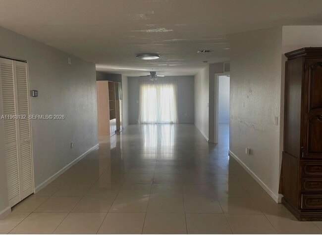 Foto del edificio - 5501 SW 18th St