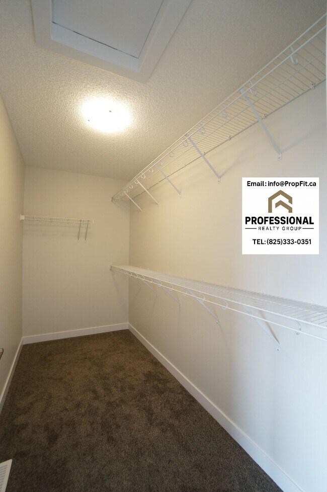 Building Photo - 3007 Chokecherry Cmn SW