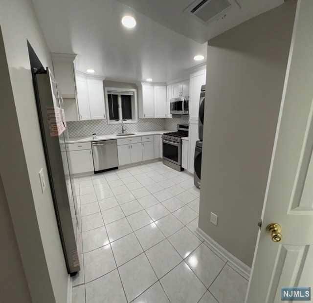 138 Ames St, Hackensack, NJ 07601 Townhome Rentals in Hackensack NJ