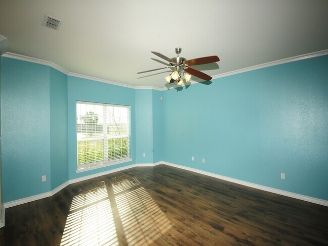 Foto del edificio - 15309 E Chesapeake