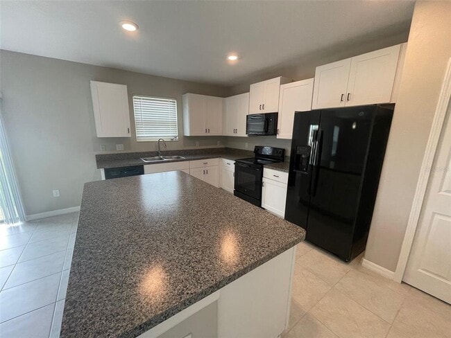 Building Photo - 10232 Bright Crystal Ave