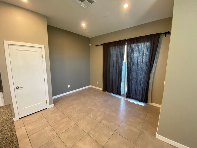 Foto del edificio - 3192 Timorasso Ave