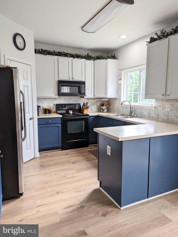 Building Photo - 2256 Forsythia Dr