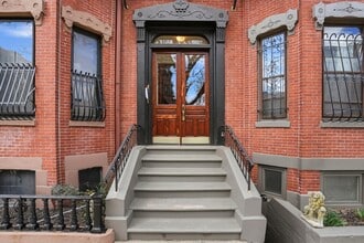Building Photo - 191 Warren Ave