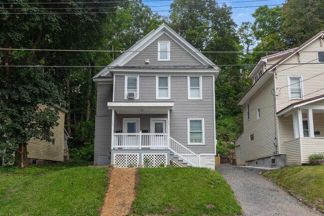 Building Photo - 136 Prospect Ave