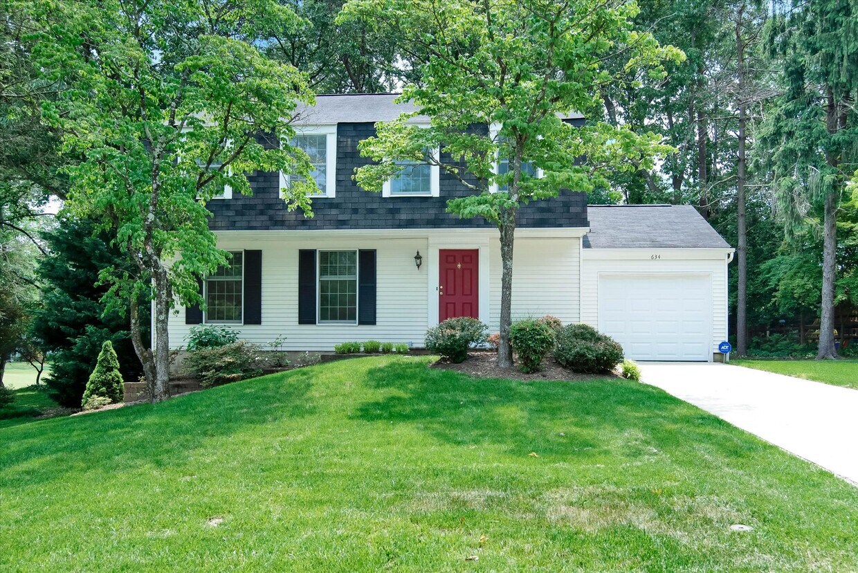 Primary Photo - 634 Bay Green Dr