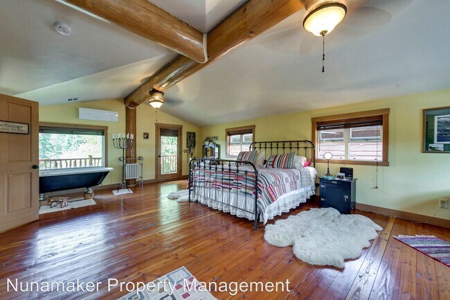 Building Photo - 3 br, 2.5 bath House - 121 Snowden Road