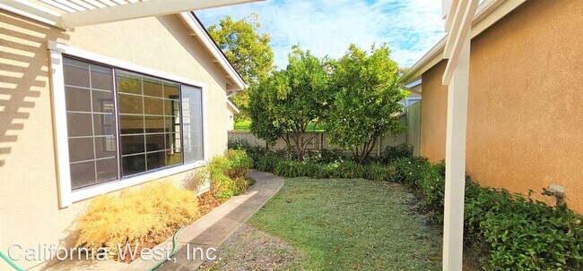 Foto del edificio - 3 br, 1.5 bath House - 4263 Poinsettia St.