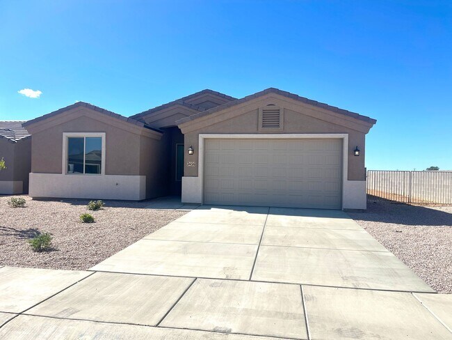 Foto del edificio - 2024 New Construction 3 Bedroom Home in Ne...