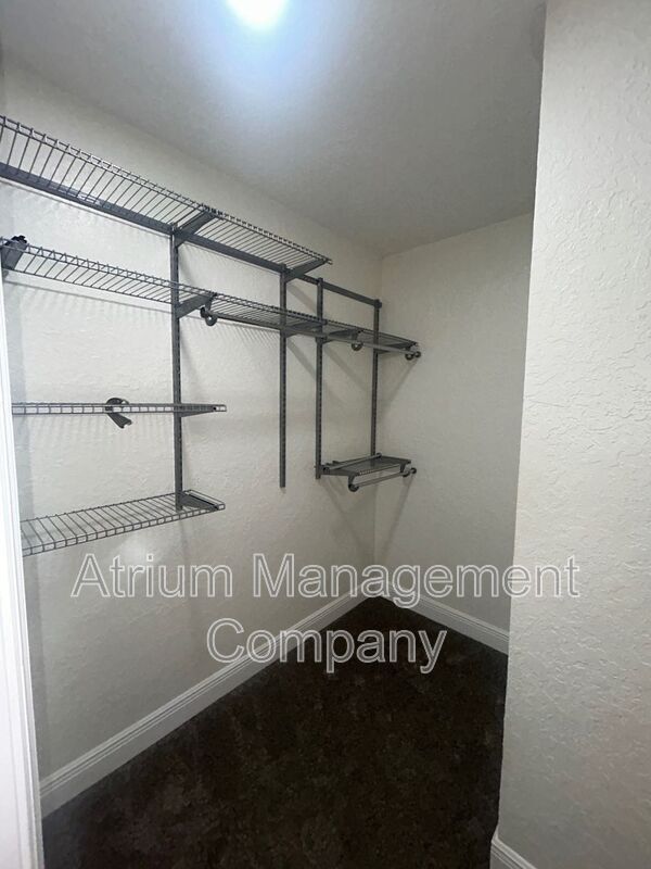 Building Photo - 1013 Cypress Ave