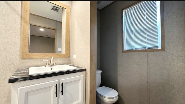 Foto del edificio - 217 Mountain Dr SW