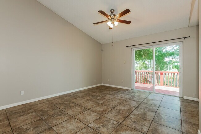 Foto del edificio - 1424 Covington Ct