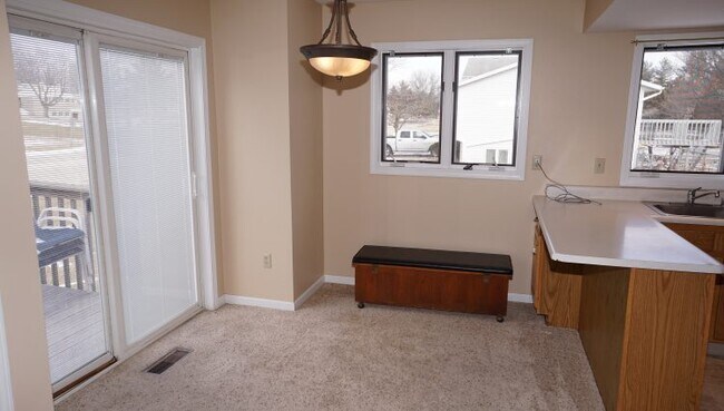 Foto del edificio - 2704 Norwich St