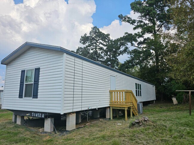 Foto del edificio - 10130 State Hwy 64