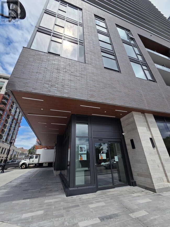 Building Photo - 2075 Lakeshore Rd.