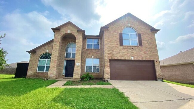 Building Photo - 2715 Logan Dr