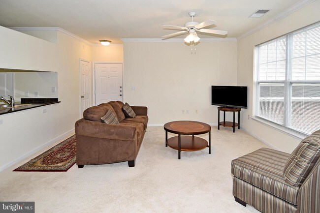 Foto del edificio - 12120 Garden Ridge Ln