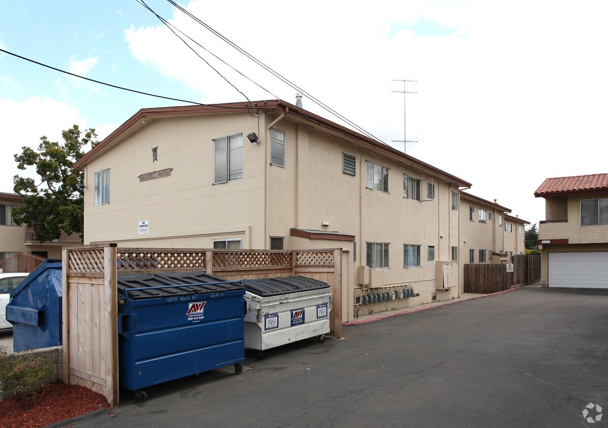 Foto del edificio - Malwick Manor & Palos Verde