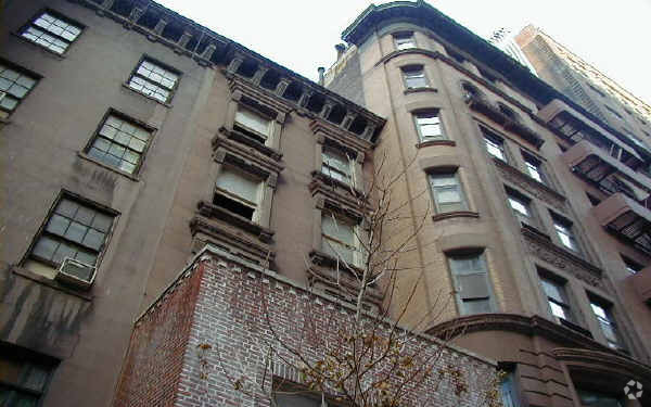 Foto principal - 53 E 65th St