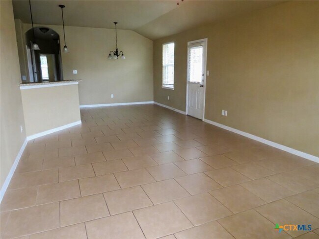 Foto del edificio - 4602 Cambridge Dr