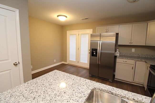 Building Photo - 955 Big Sky Dr