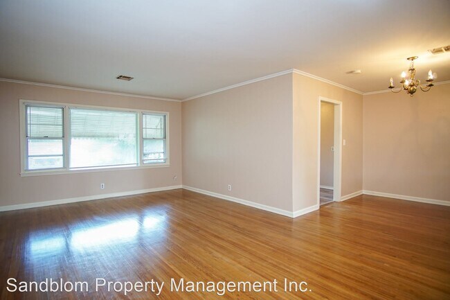 Building Photo - 2 br, 1 bath House - 4630 East 24th Street