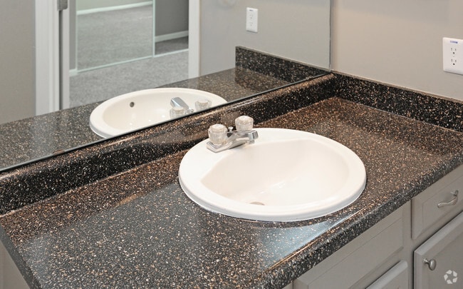 Interior Photo - Ashton Glen