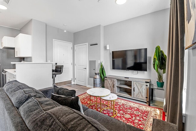 Building Photo - 95 Broadway-SI ID1240381P