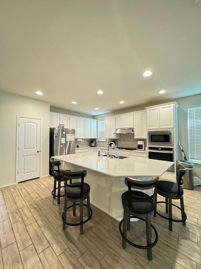 Building Photo - Beautiful 4 BD/3 BA Home Available off Wiseman Rd/Far West San Antonio! Available June 1st!