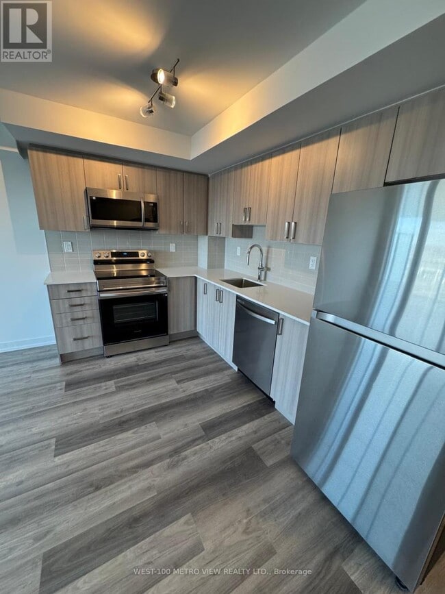 Photo du bâtiment - 1435 Celebration Dr