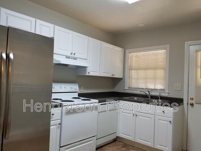 Building Photo - 3525 Draper Ave