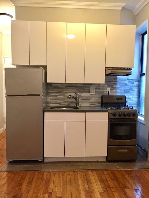 Building Photo - 166 W 129th St