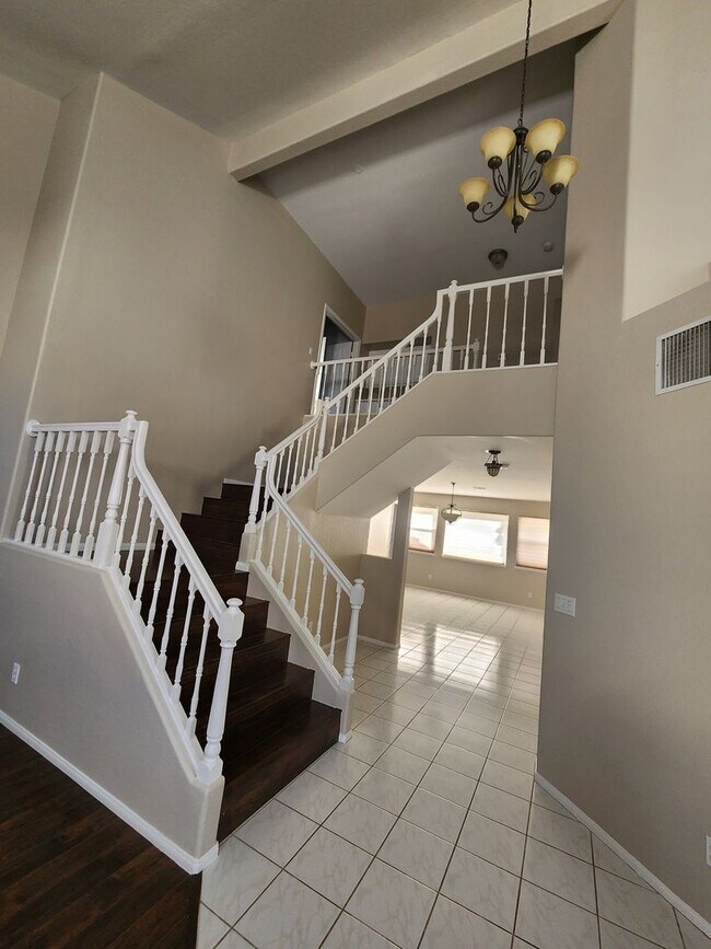 Foto del edificio - 2 Story Home in Desert Shores with a Bed &...